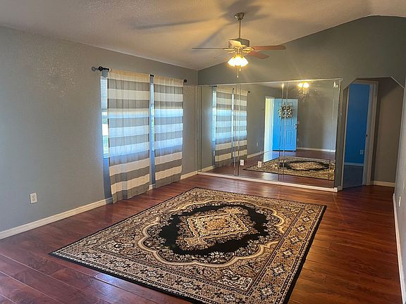 3rd image of 21499 Webbwood Ave