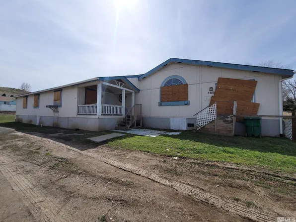 3705 Anthony Pl, Sun Valley, NV 89433