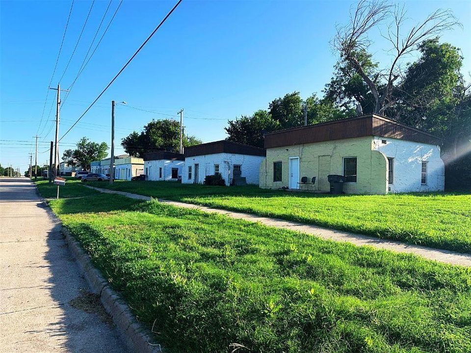 1st image of 408 NW 3rd St