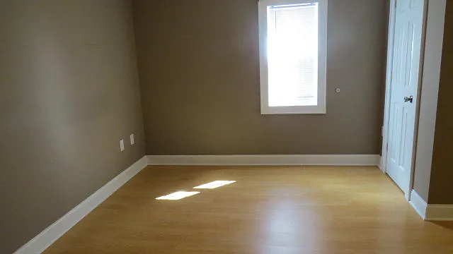 2 bed, 933 sqft, $1,200 — Photo 4