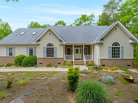 3rd image of 14 N Bearwood Dr