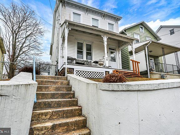 4th image of 78 Chestnut St