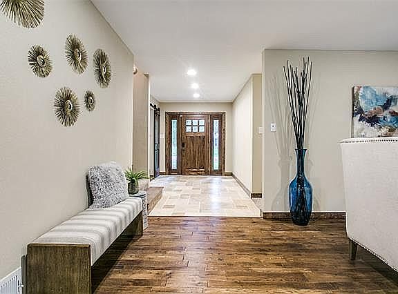 3rd image of 913 Creekdale Dr