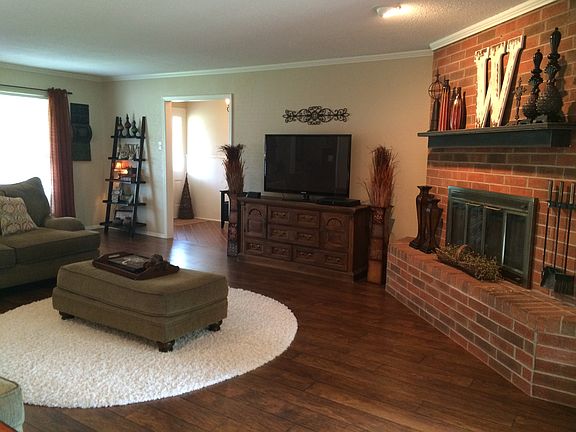 4th image of 2345 Aspen Dr