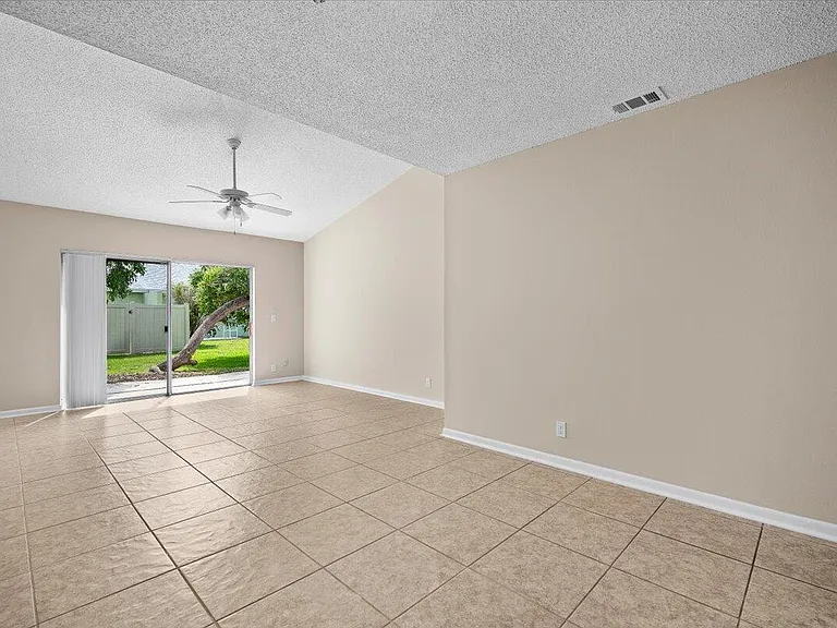 144 Deerfield Ct — Photo 11
