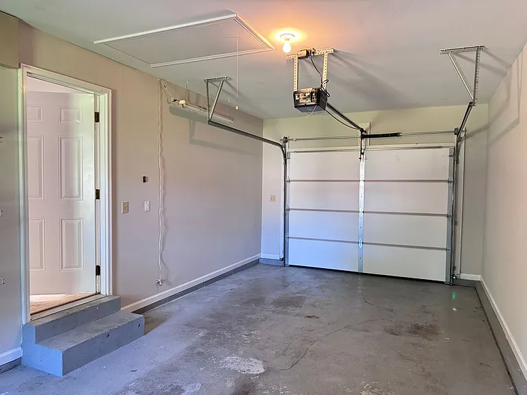 438 Kelsey Dr — Photo 21