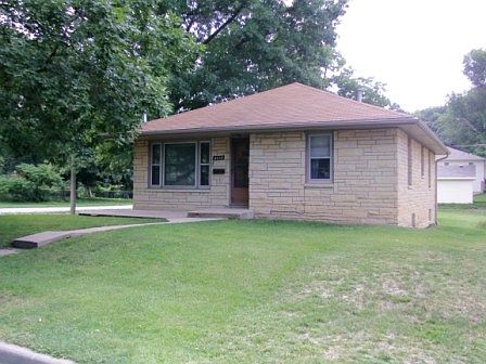 1st image of 2443 S 38th St