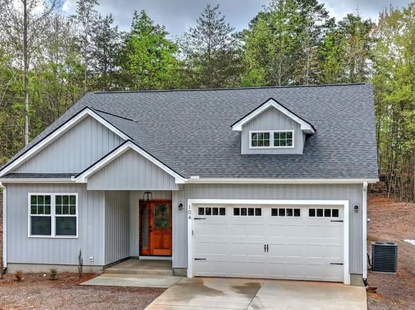 104 Player Ln, Westminster, SC 29693