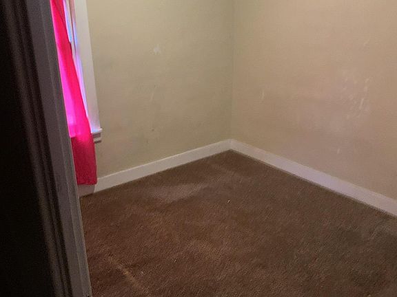 4th image of 395 Cumberland Ave