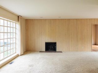 327 Rugby Ave, Terrace Park, OH 45174