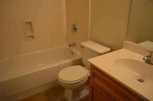 4th image of 940 Ramblewood St Unit B