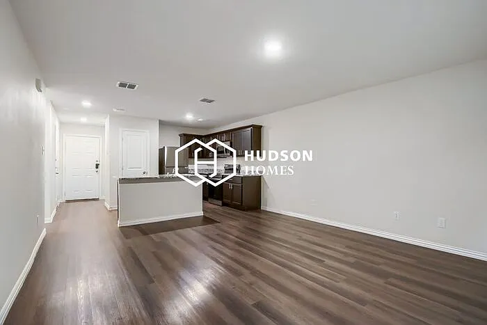 825 Garrison St — Photo 6