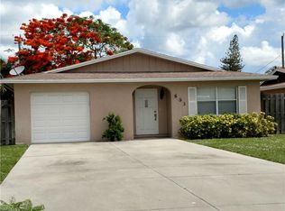 683 98th Ave N, Naples, FL 34108