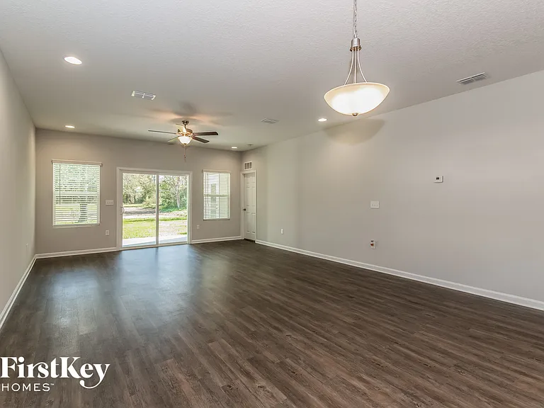 3241 Bowden Rd S — Photo 4