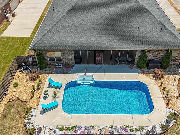 3rd image of 108 Rushing Brook Dr