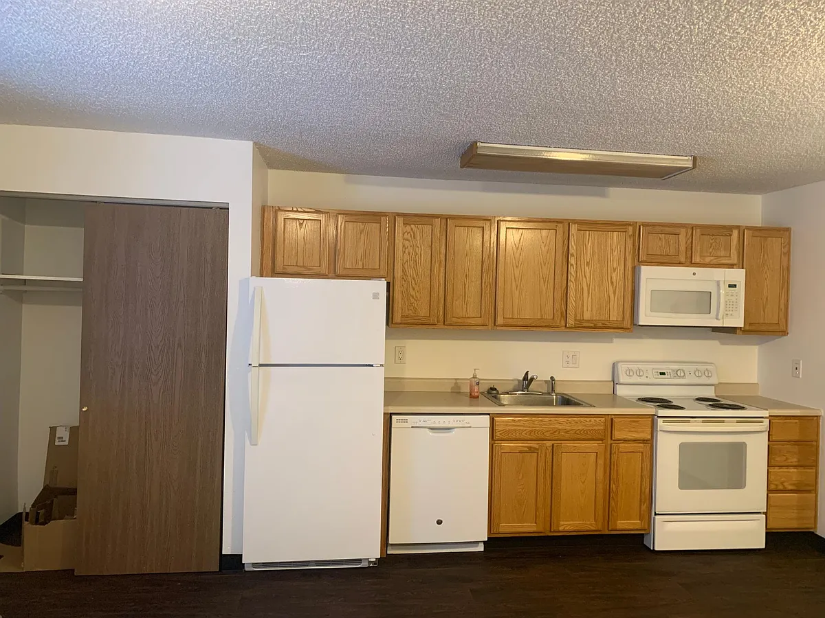 Building Photo - 1501 Marika Rd #12