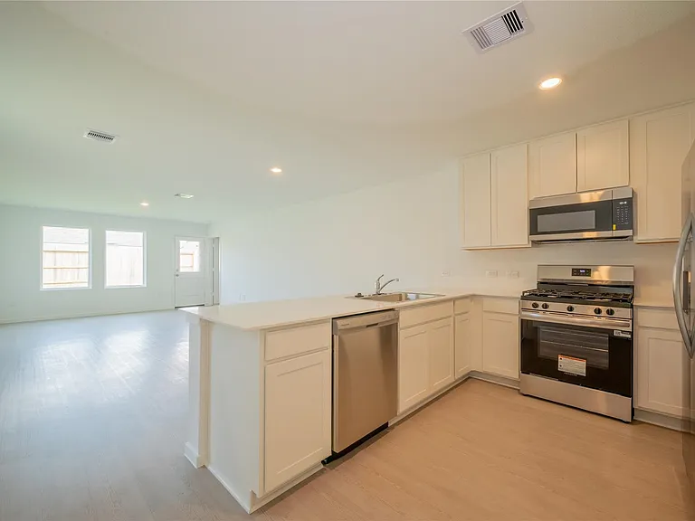 6147 Sunburst Scarlet St — Photo 2