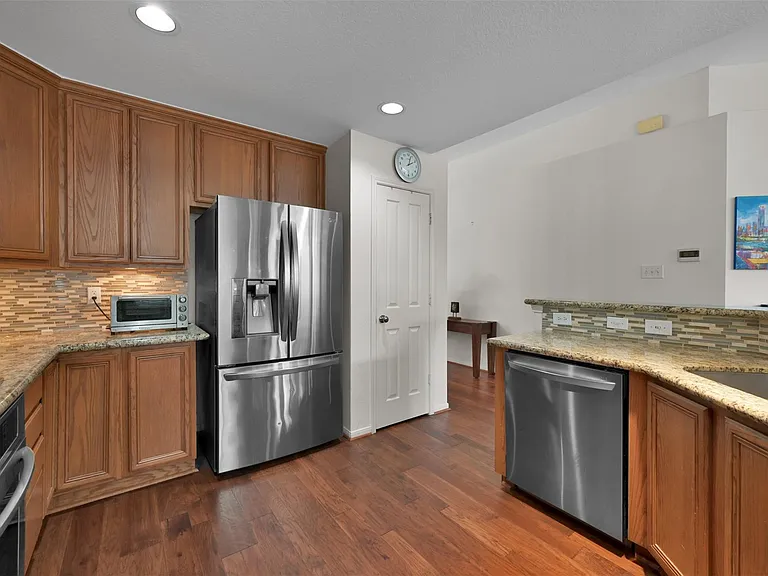24 E New Avery Pl — Photo 6
