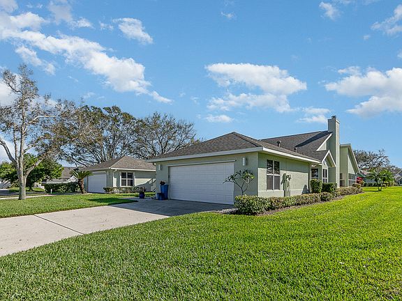 2nd image of 601 Brookwood Pl