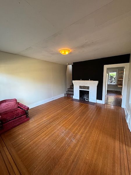 Vancouver Townhouse for rent - 4 Bedrooms — photo 2