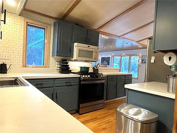 5th image of 2355 8 1/2 Avenue