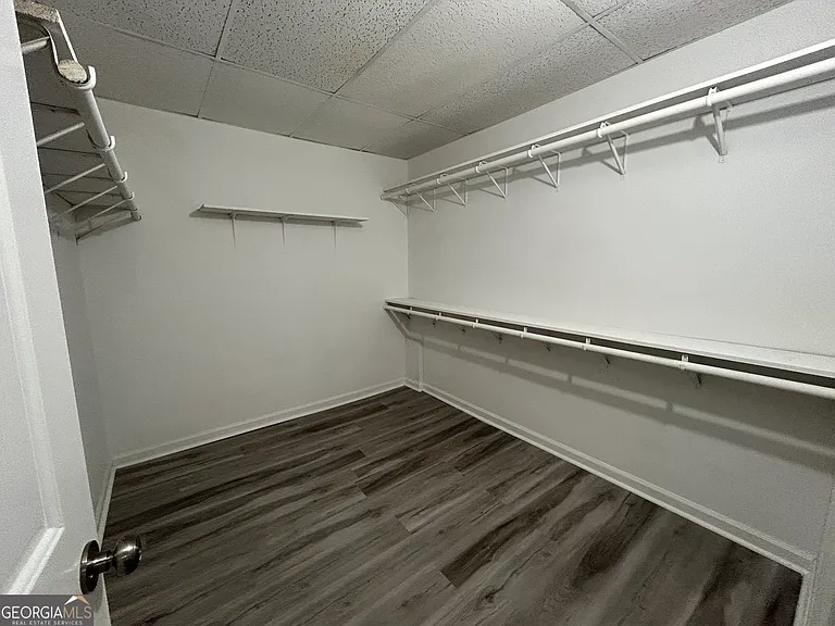 1002 Kathleen Ct — Photo 13