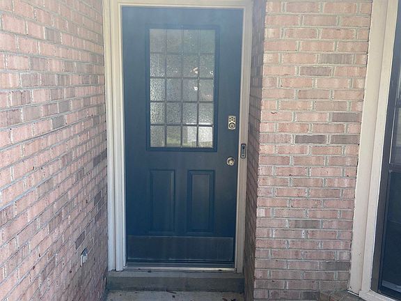 3rd image of 6606 Larkspur Ct