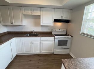 1900 S Kanner Hwy #102, Stuart, FL 34994
