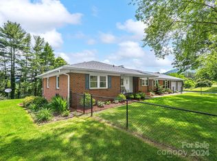 175 Rogers St, Clyde, NC 28721