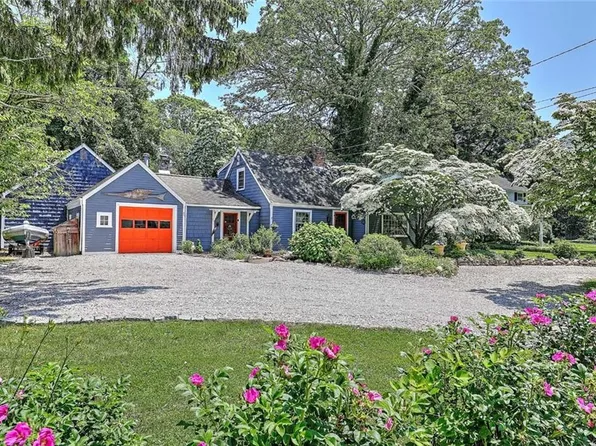 44 Washington Rd, Barrington, RI 02806
