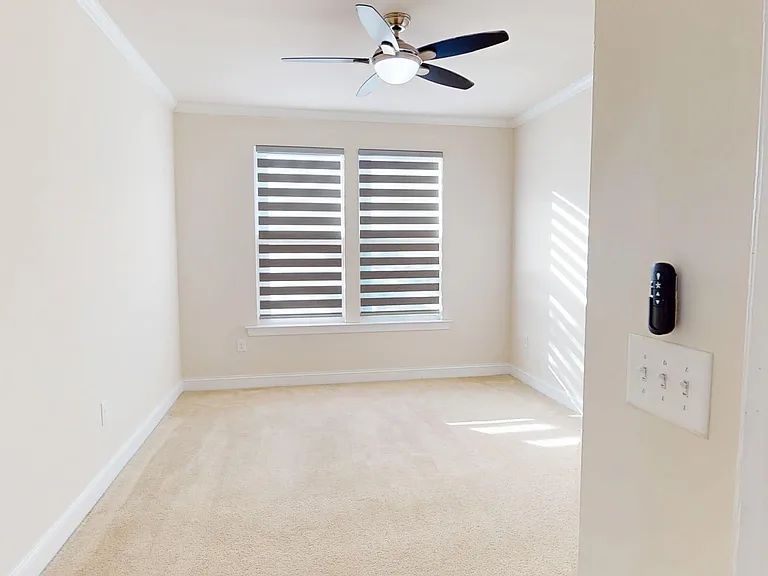 248 Begen St — Photo 16