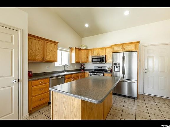 5th image of 313 E Warley Way
