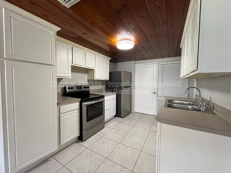 1510 Altaloma Ave #B — Photo 9