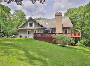 907 Oak Hill Dr, Spring Grove, IL 60081