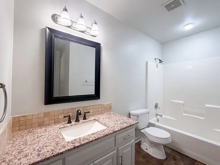 1105 Fox Run Trl — Photo 10