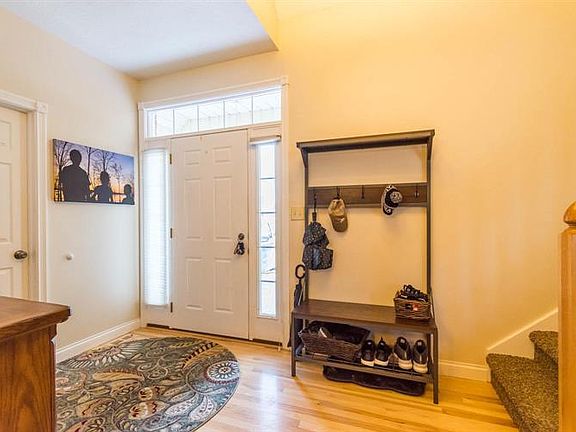 2nd image of 864 S Coriander Ct
