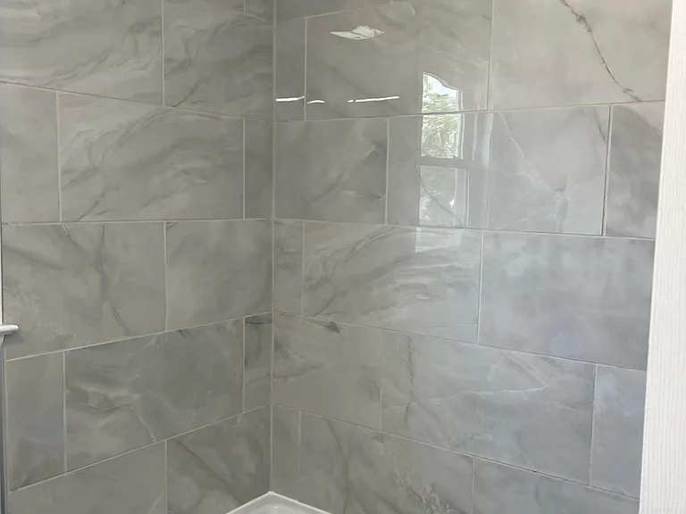 570 Elm St — Photo 16