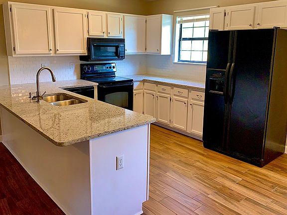 2nd image of 2586 Turkey Creek Dr
