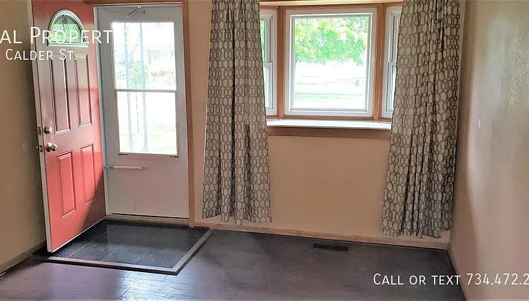 640 Calder St — Photo 9