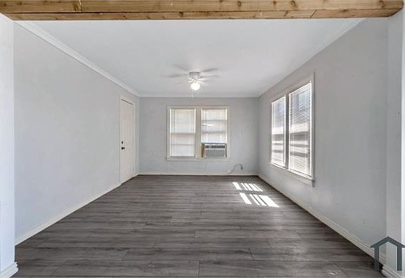 3rd image of 305 N Robinson St #C