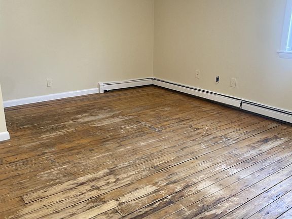 5th image of 167 College Ave #2