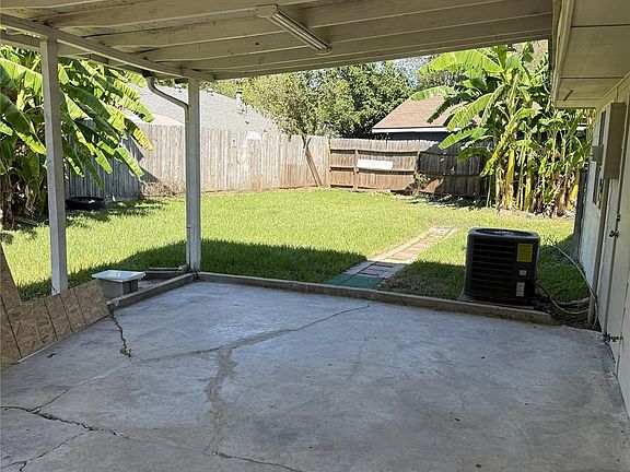 3rd image of 3846 Old Post Rd