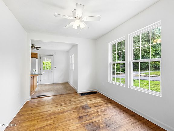 5th image of 110 Tansy Ln
