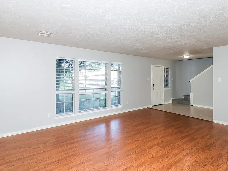 8310 Woodland Willows Dr — Photo 6