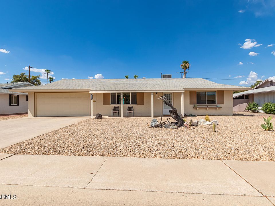 1st image of 10854 W CANTERBURY Drive