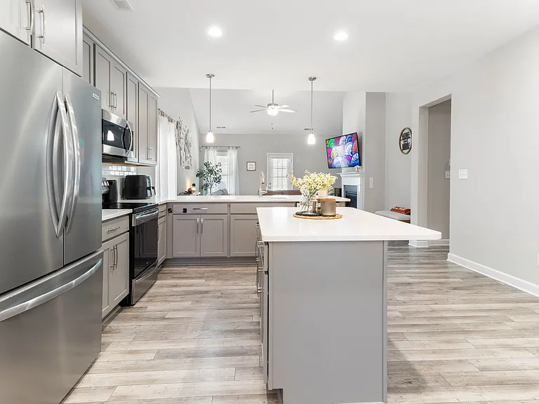 66 Kensington Dr — Photo 7
