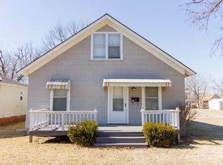 400 S Fawn St, Caney, KS 67333