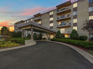 100 W Butterfield Rd APT 102N, Elmhurst, IL 60126