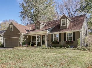 7909 Outlook Ln, Prairie Village, KS 66208