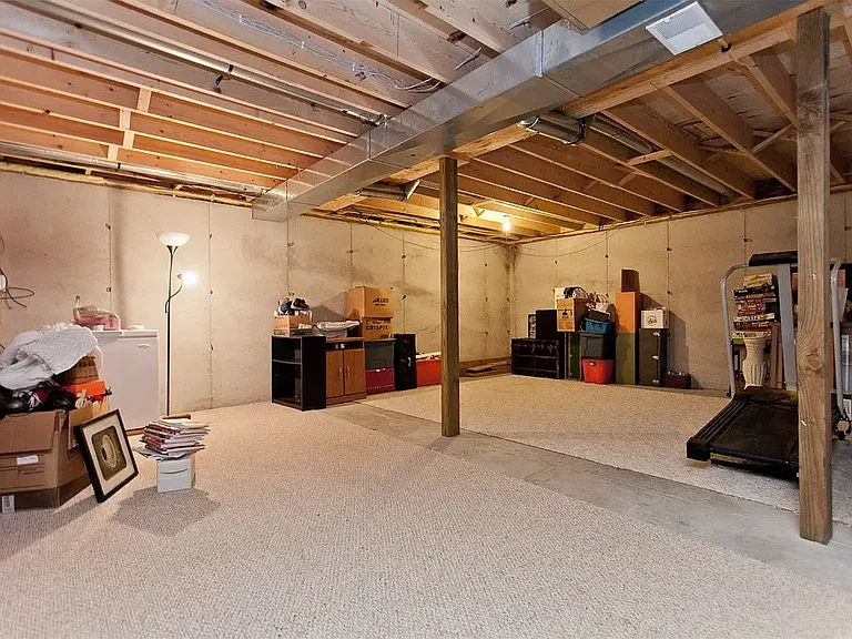 2405 Taylor Ave — Photo 11